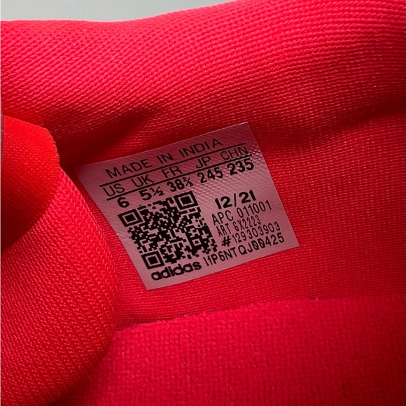 Adidas Multix Big Kid ‘Turbo’ GX2223, Boys 6/ Women’s 8 - Picture 4 of 7